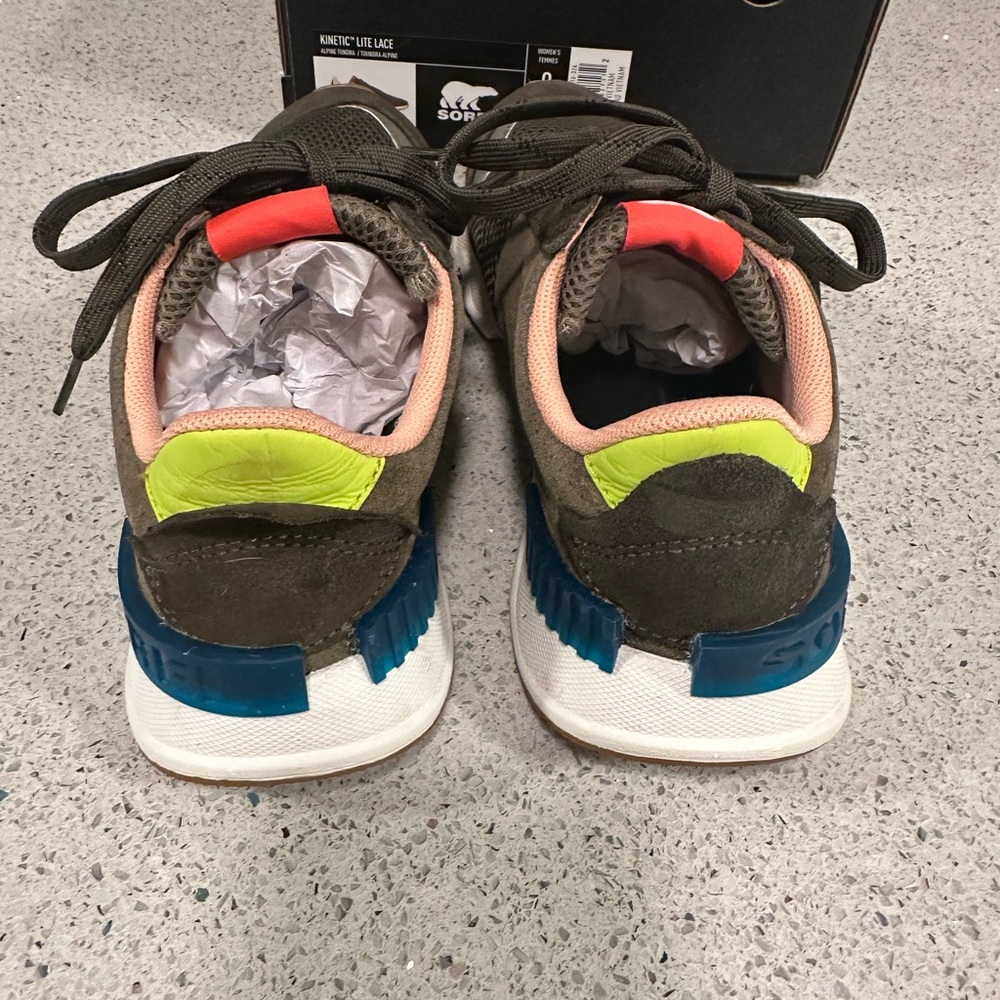 Sorel Kinetic Lite Green Pink Sneakers 8 - Picture 5 of 14